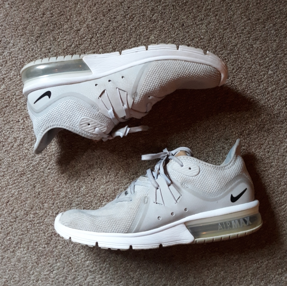 Women's Nike AIRMAX